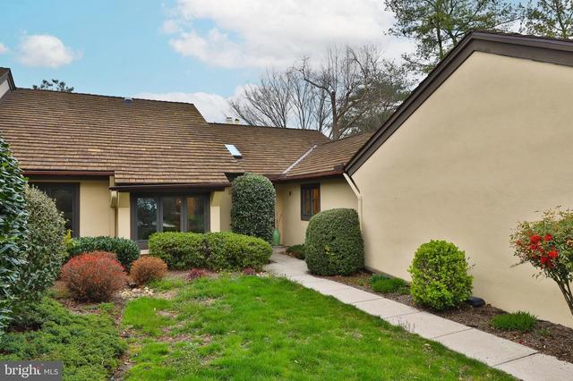3 Horsetrail Ln, Blue Bell, PA 19422