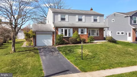 711 Springdell Rd, King Of Prussia, PA 19406