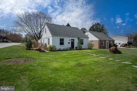 201 Moir Ave, Conshohocken, PA 19428