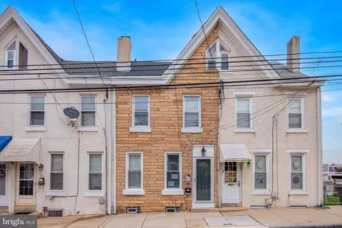 53 W 5th St, Bridgeport, PA 19405
