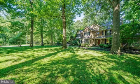 424 Dreshertown Rd, Fort Washington, PA 19034