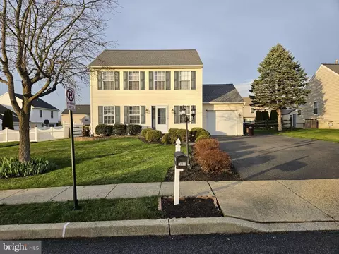 2563 Donald Dr, Pottstown, PA 19464
