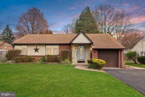 502 Toll Rd, Oreland, PA 19075