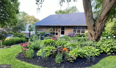 135 Cornell Rd, Bala Cynwyd, PA 19004