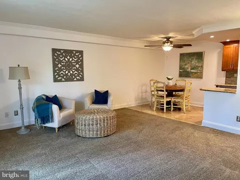 120 N Bethlehem Pike #B106, Fort Washington, PA 19034
