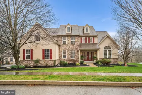 107 Condor Ridge Ct, Audubon, PA 19403