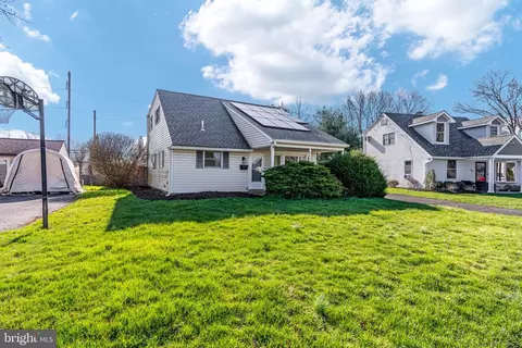 57 Rorer Ave, Hatboro, PA 19040