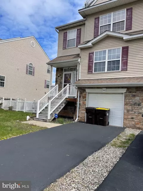 109 S Girard Ter, Hatfield, PA 19440