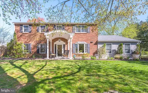 2743 Lantern Ln, Audubon, PA 19403