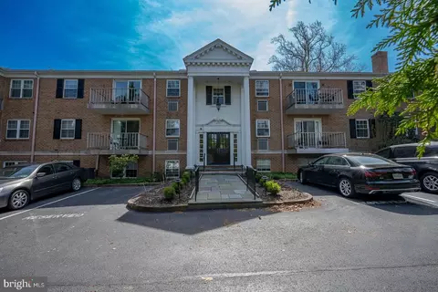 919 W Montgomery Ave #2-2, Bryn Mawr, PA 19010