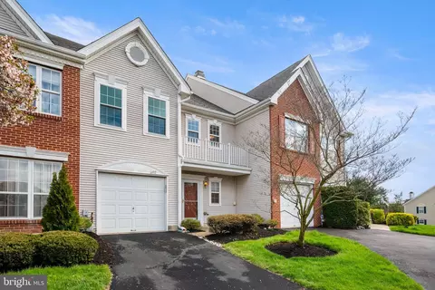 202 Delmar Ct, North Wales, PA 19454