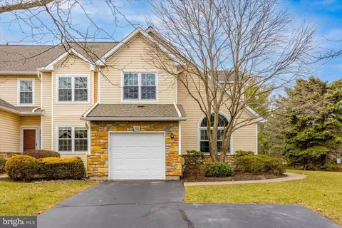 110 Gleneagles Dr, Blue Bell, PA 19422