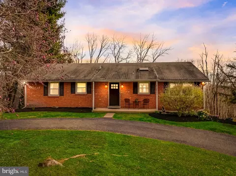 810 Mountain View Ave, Schwenksville, PA 19473