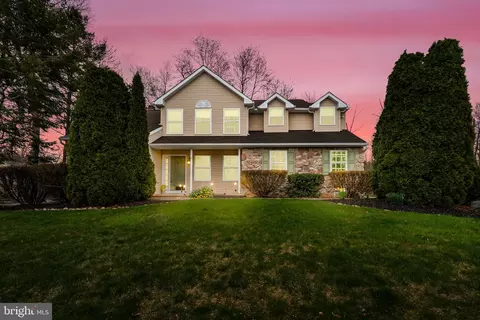 11 Doe Run Ln, Pottstown, PA 19464