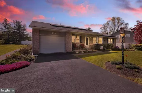 50 Gilbertsville Rd, Gilbertsville, PA 19525