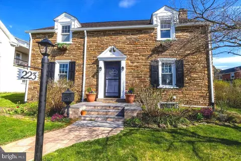 223 Green St, Lansdale, PA 19446