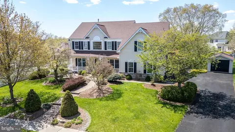 120 Tennyson Ln, North Wales, PA 19454