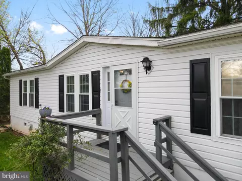 263 W 8th St, Red Hill, PA 18076