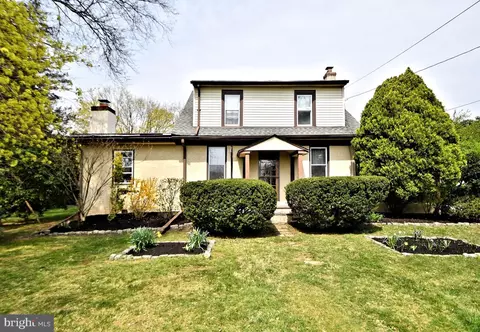 1626 Fitzwatertown Rd, Willow Grove, PA 19090