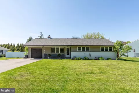 4145 Twynnwood, Lafayette Hill, PA 19444