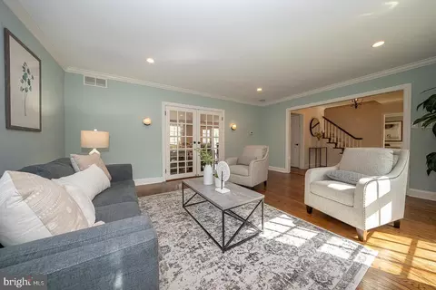 Living - 1320 Bobarn Dr, Penn Valley, PA 19072 photo 2 of 4
