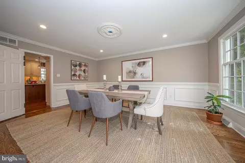 Dining - 1320 Bobarn Dr, Penn Valley, PA 19072 photo 2 of 3