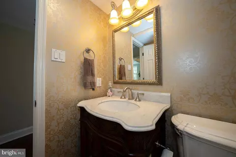 Bath - 1320 Bobarn Dr, Penn Valley, PA 19072 photo 2 of 8