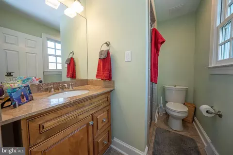 Bath - 1320 Bobarn Dr, Penn Valley, PA 19072 photo 5 of 8