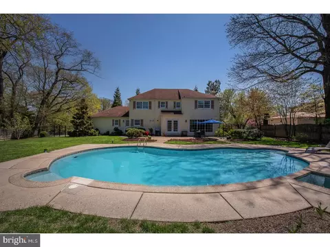Exterior - 1320 Bobarn Dr, Penn Valley, PA 19072 photo 8 of 8