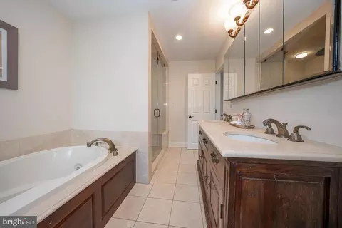 Bath - 1320 Bobarn Dr, Penn Valley, PA 19072 photo 3 of 8