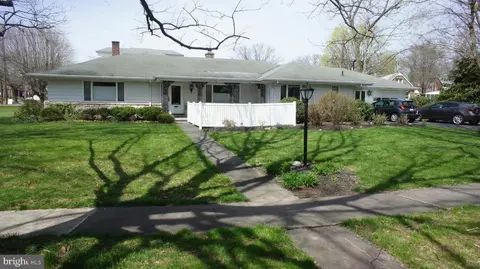 27 N Roland St, Pottstown, PA 19464
