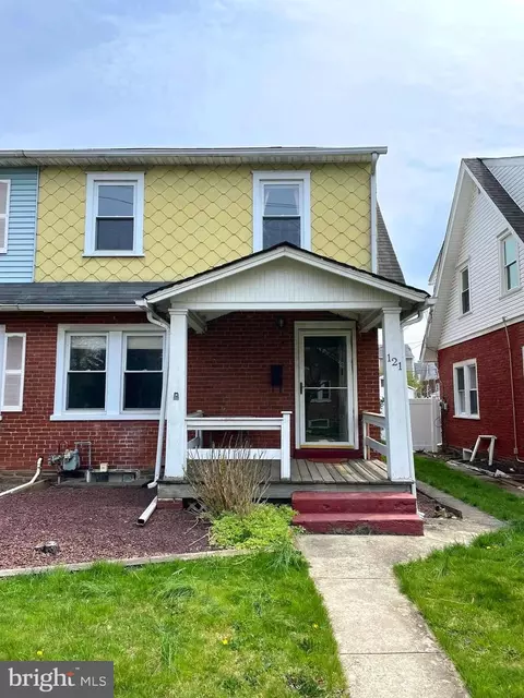 121 N Cannon Ave, Lansdale, PA 19446