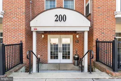 200 W Elm St #1201, Conshohocken, PA 19428