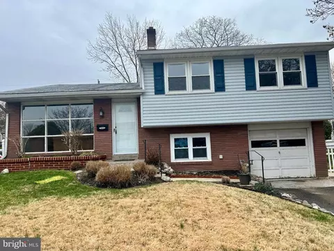 2504 Dorothy St, Hatboro, PA 19040