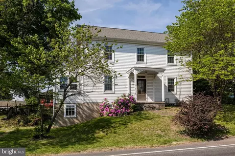 605 W Ridge Pike, Royersford, PA 19468