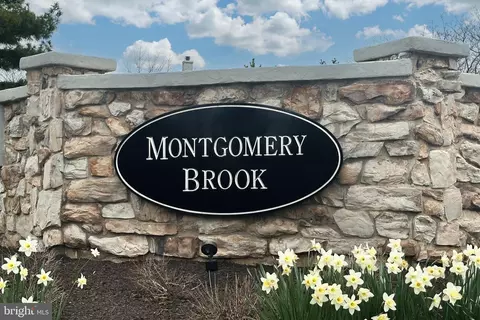 611 Foxcroft Cir #CONDO 611, Royersford, PA 19468