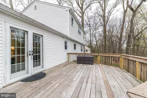 Exterior - 687 Forest Rd, Wayne, PA 19087 photo 4 of 12