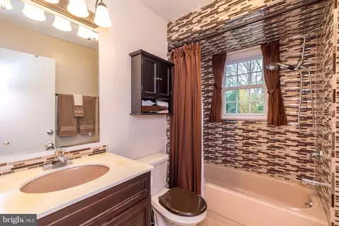Bath - 687 Forest Rd, Wayne, PA 19087 photo 1 of 6