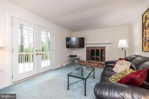 Living - 687 Forest Rd, Wayne, PA 19087 photo 4 of 5