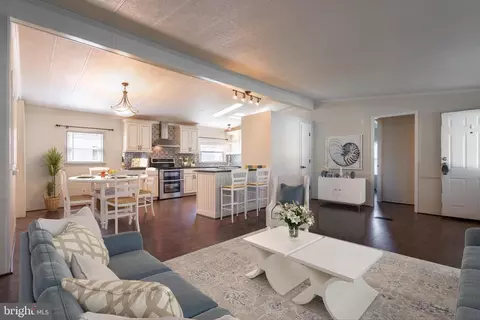704 Linden Pl, North Wales, PA 19454