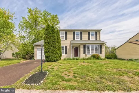 337 Stormfield Dr, Harleysville, PA 19438