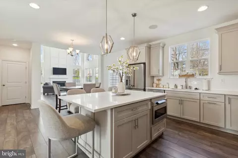 420 Oxford Dr, Collegeville, PA 19426