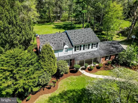 2001 County Line Rd, Villanova, PA 19085