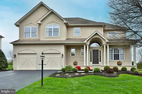 830 Mountain Top Dr, Collegeville, PA 19426