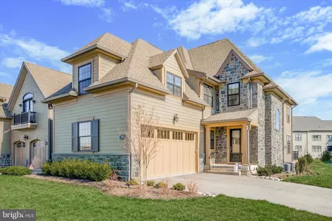 100 Linden Ct, Flourtown, PA 19031