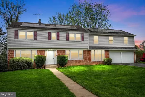 3911 Byron Rd, Huntingdon Valley, PA 19006