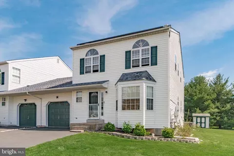 134 Merion Dr, Royersford, PA 19468