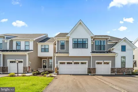 52 Umbrell Dr, Eagleville, PA 19403