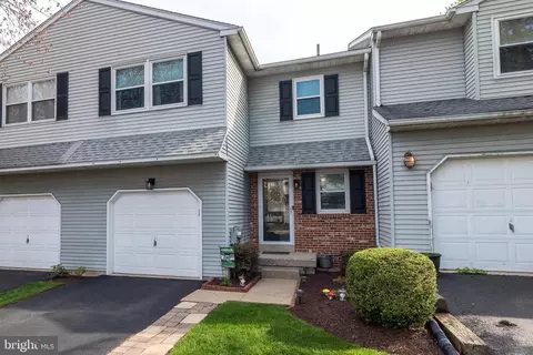 128 Red Haven Dr, North Wales, PA 19454