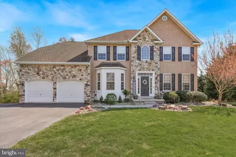 49 Boraten Rd, Royersford, PA 19468